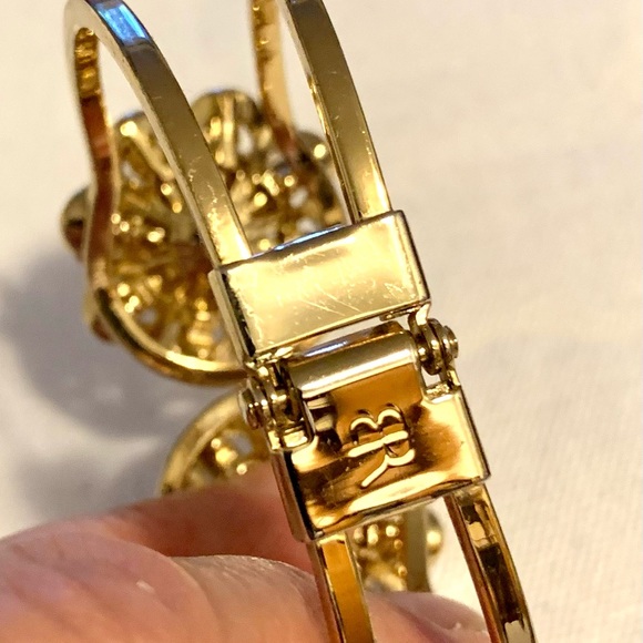 BR Floral set clasp bracelet and earrings - Picture 15 of 16